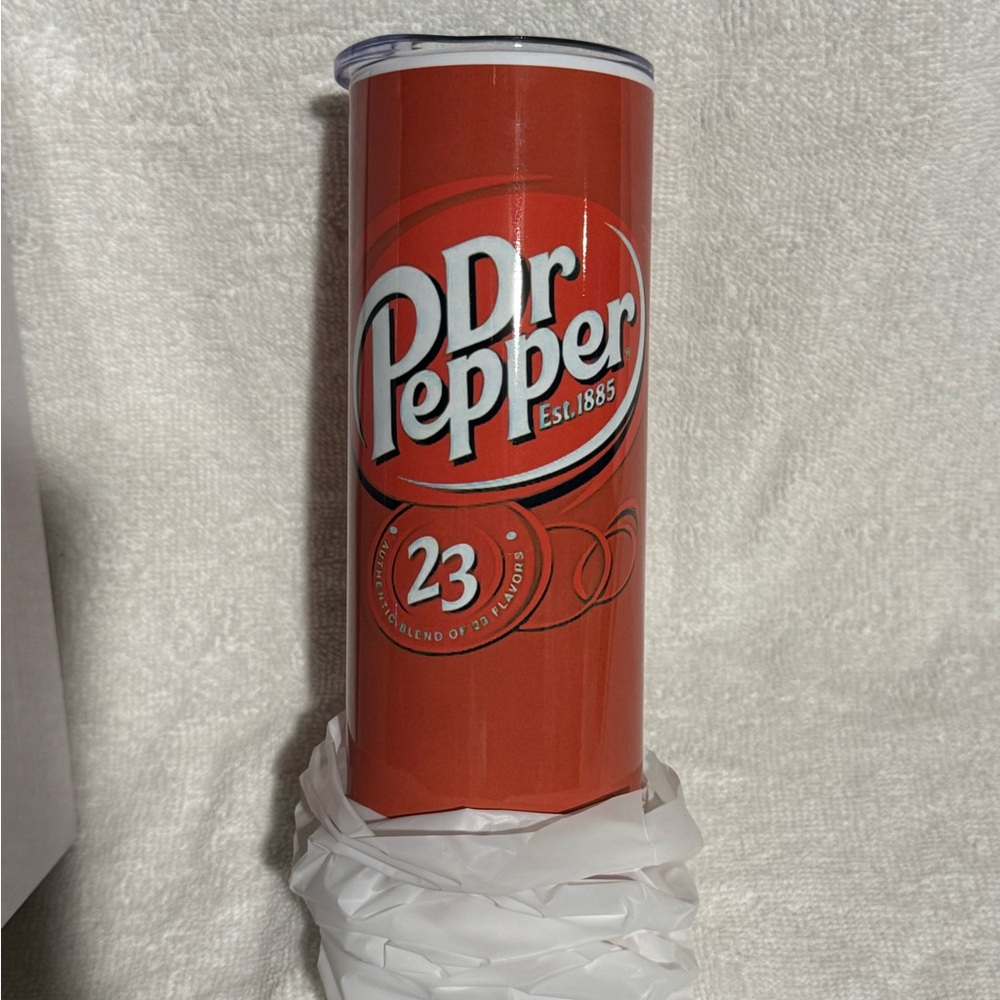 Dr Pepper Red 20 oz Tumbler with Lid and Straw NIB